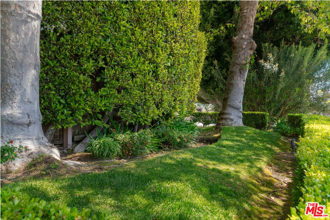 1318 N Crescent Heights Blvd Unit: 211