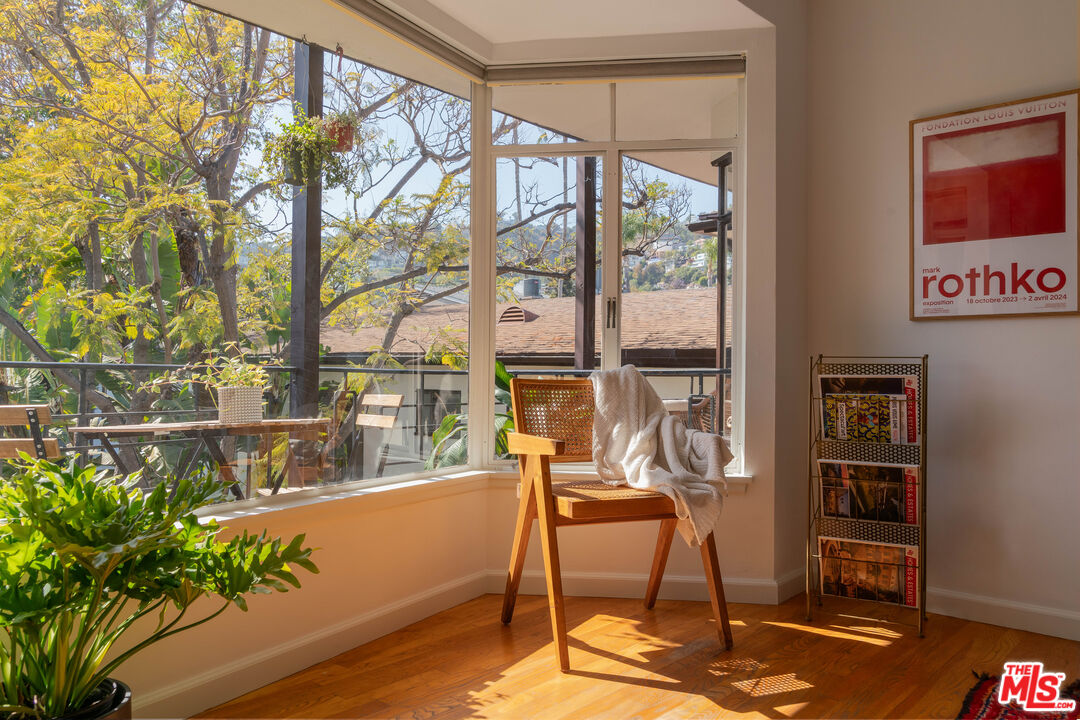 1318 N Crescent Heights Blvd Unit: 211