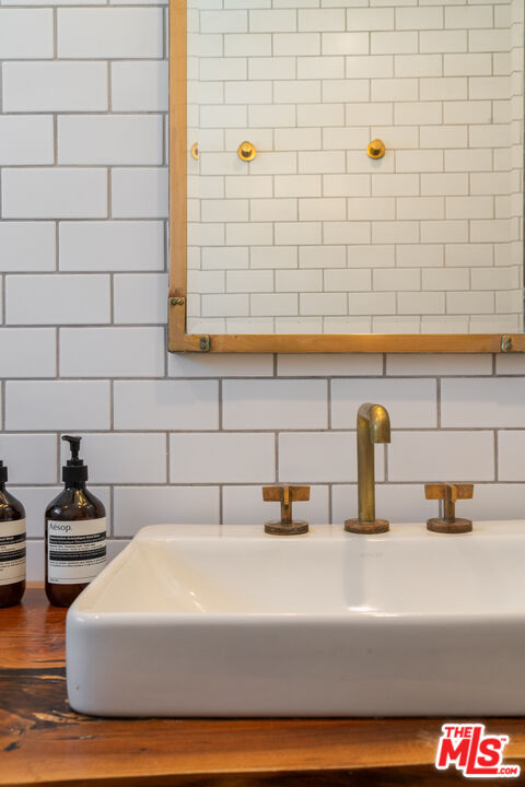 1318 N Crescent Heights Blvd Unit: 211