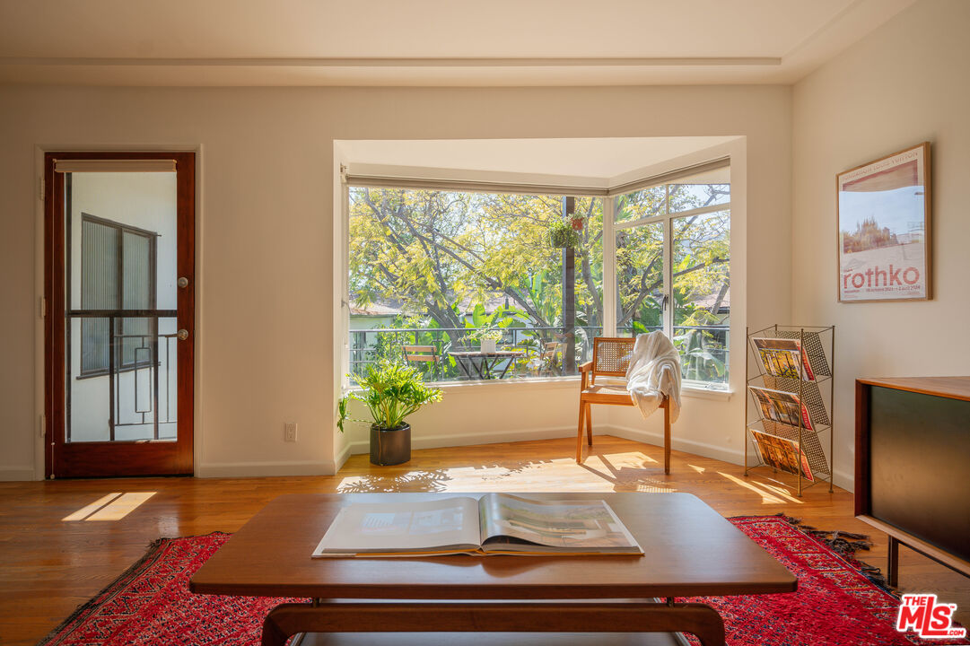 1318 N Crescent Heights Blvd Unit: 211