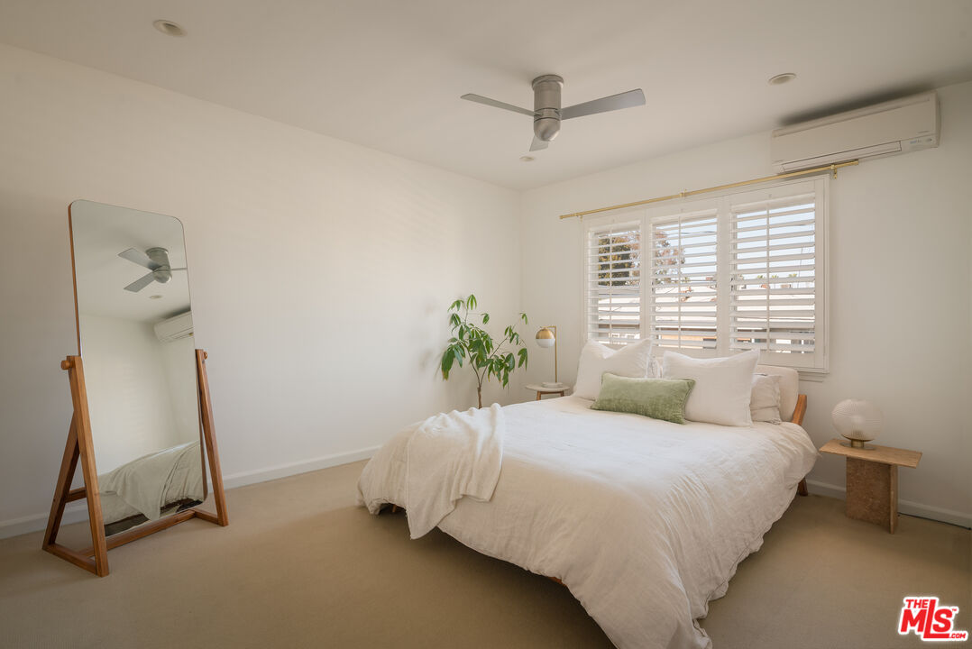 1318 N Crescent Heights Blvd Unit: 211