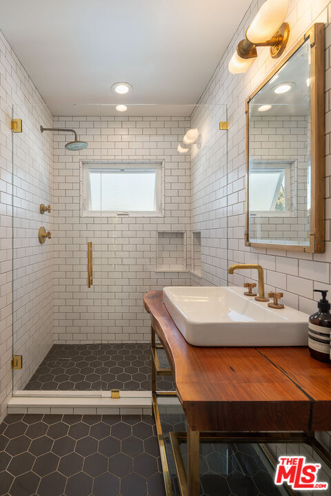 1318 N Crescent Heights Blvd Unit: 211