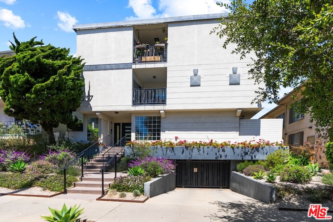 837 Lincoln Blvd Unit: 6