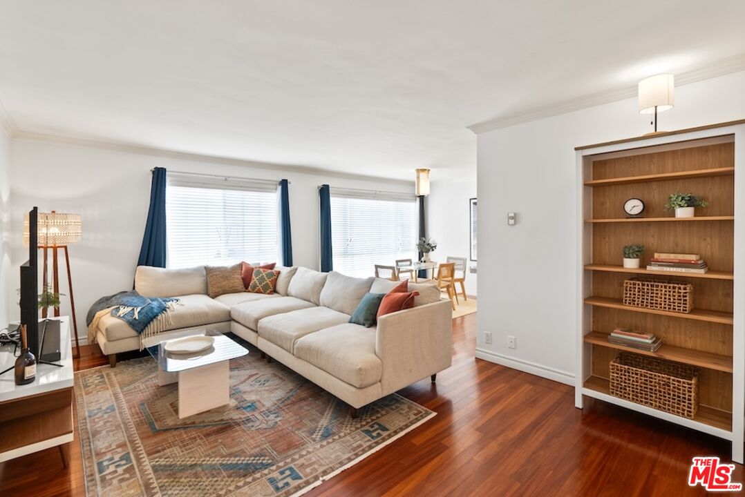 837 Lincoln Blvd Unit: 6