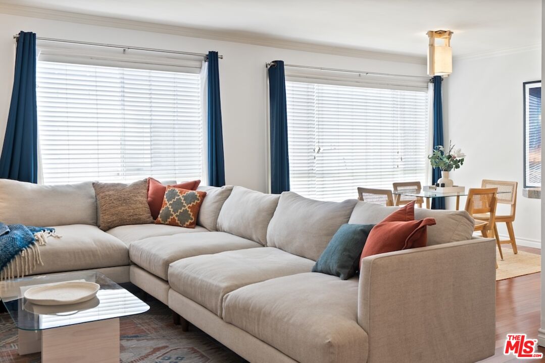 837 Lincoln Blvd Unit: 6