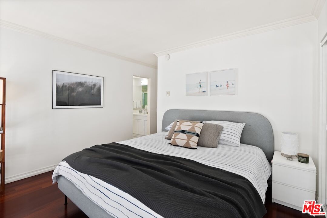 837 Lincoln Blvd Unit: 6