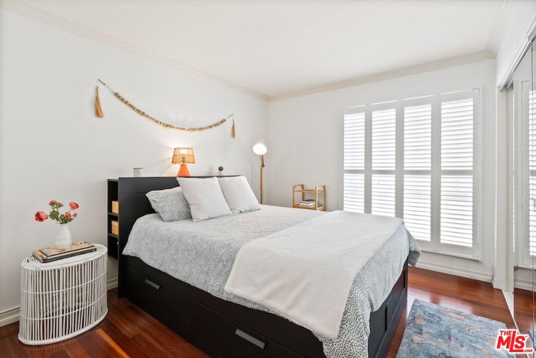 837 Lincoln Blvd Unit: 6