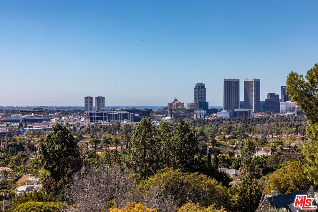 9255 Doheny Rd Unit: 2401