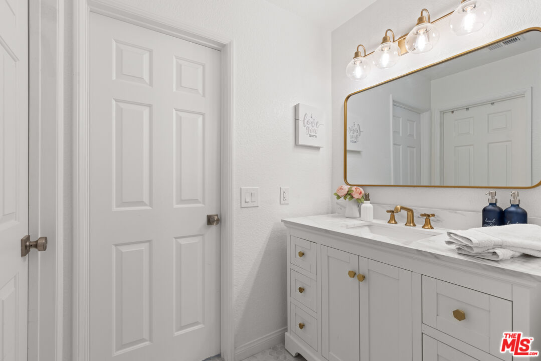 5837 Oak Bend Ln Unit: 412