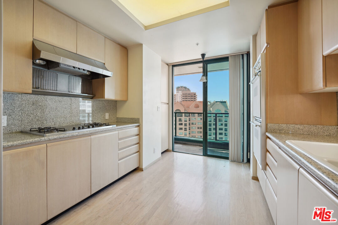 10490 Wilshire Blvd Unit: 1402