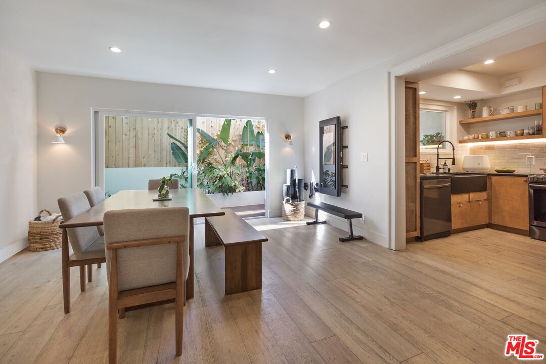 9015 Cynthia St Unit: 3