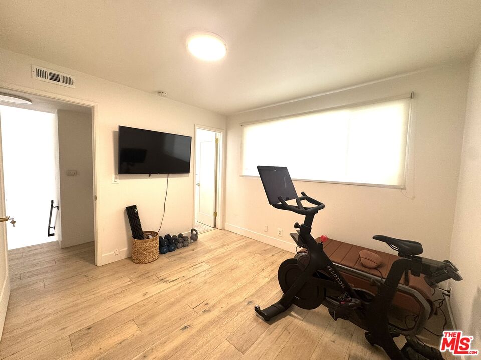 9015 Cynthia St Unit: 3