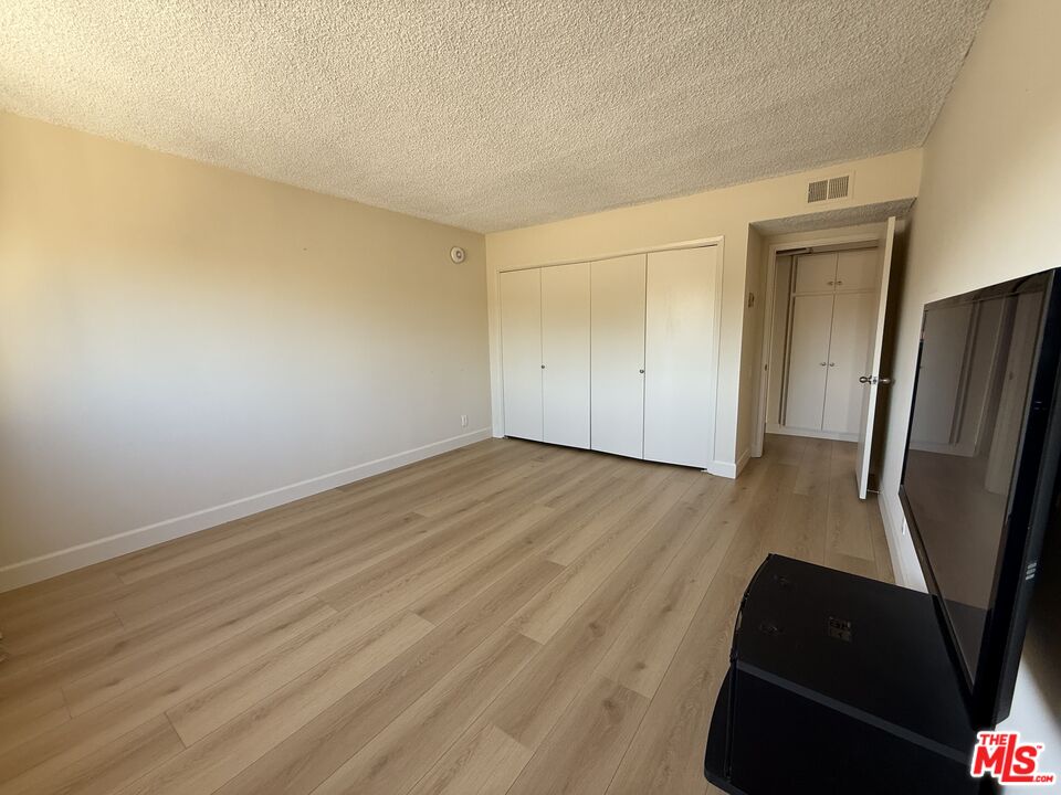 910 S Holt Ave Unit: 201