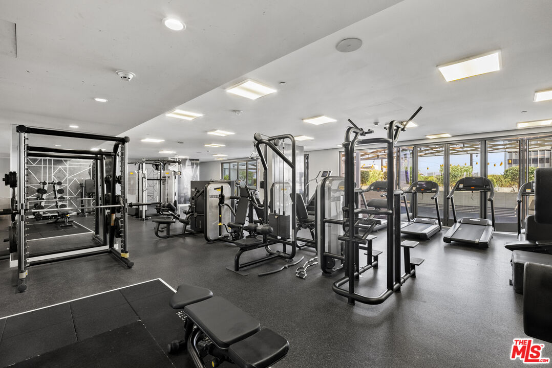 1100 S Grand Ave Unit: A602