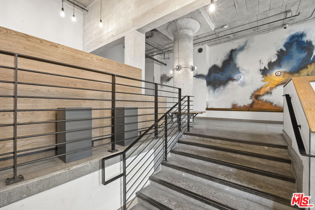 1100 S Grand Ave Unit: A602