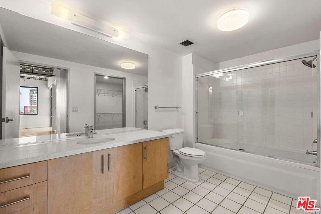 1100 S Grand Ave Unit: A602