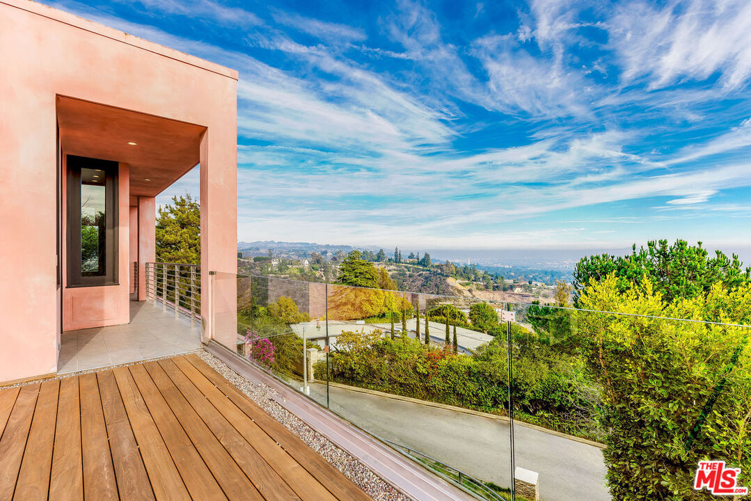1111 Bel Air Pl