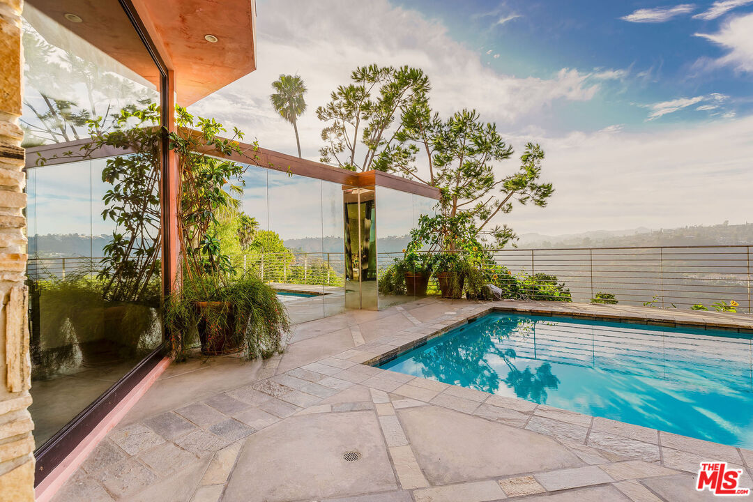 1111 Bel Air Pl