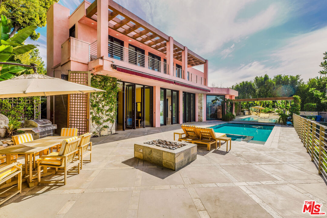 1111 Bel Air Pl