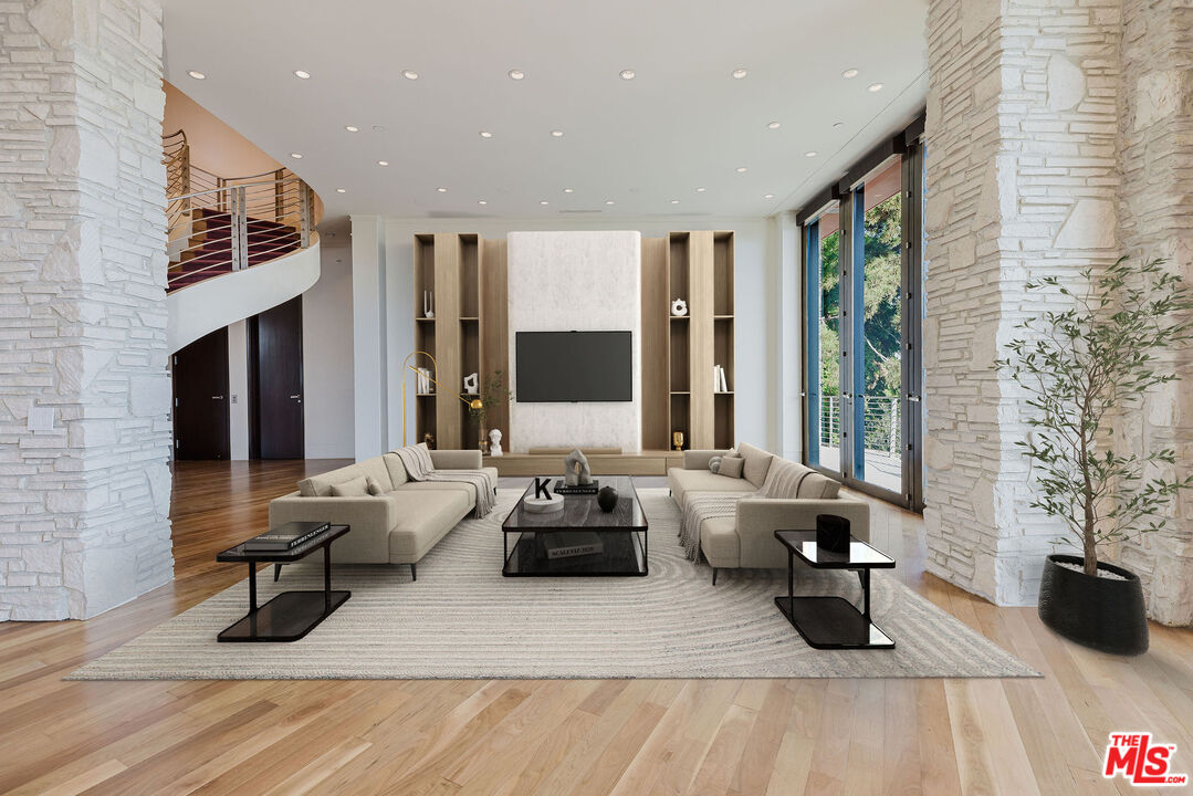 1111 Bel Air Pl