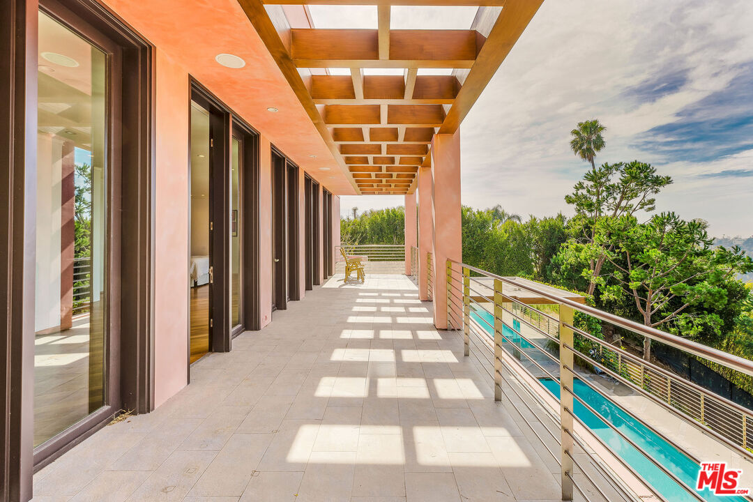 1111 Bel Air Pl