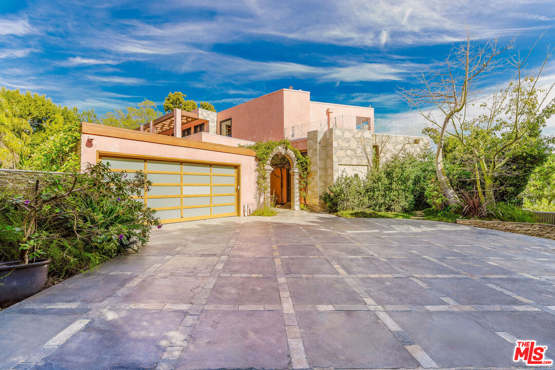 1111 Bel Air Pl
