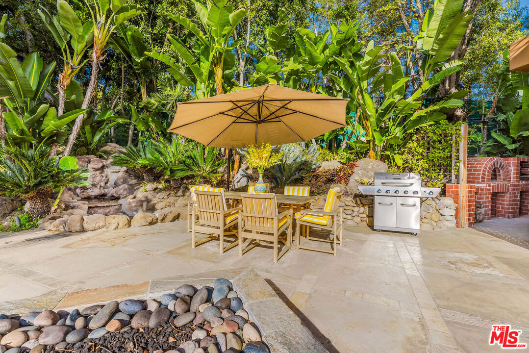 1111 Bel Air Pl