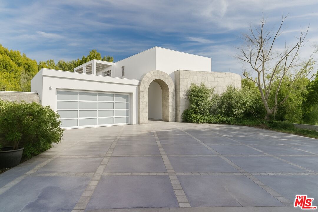 1111 Bel Air Pl