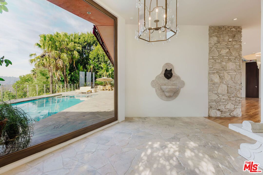 1111 Bel Air Pl