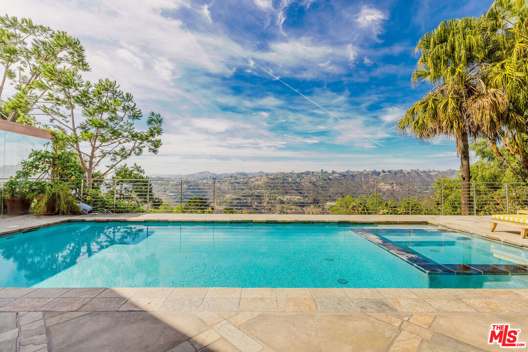 1111 Bel Air Pl