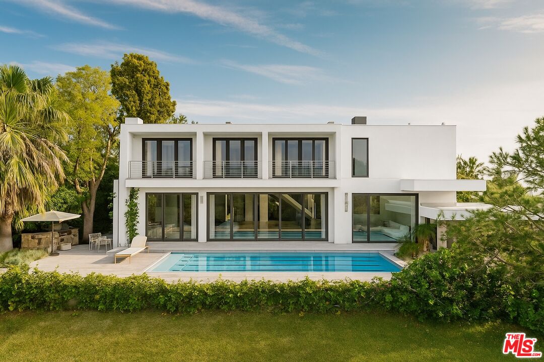 1111 Bel Air Pl