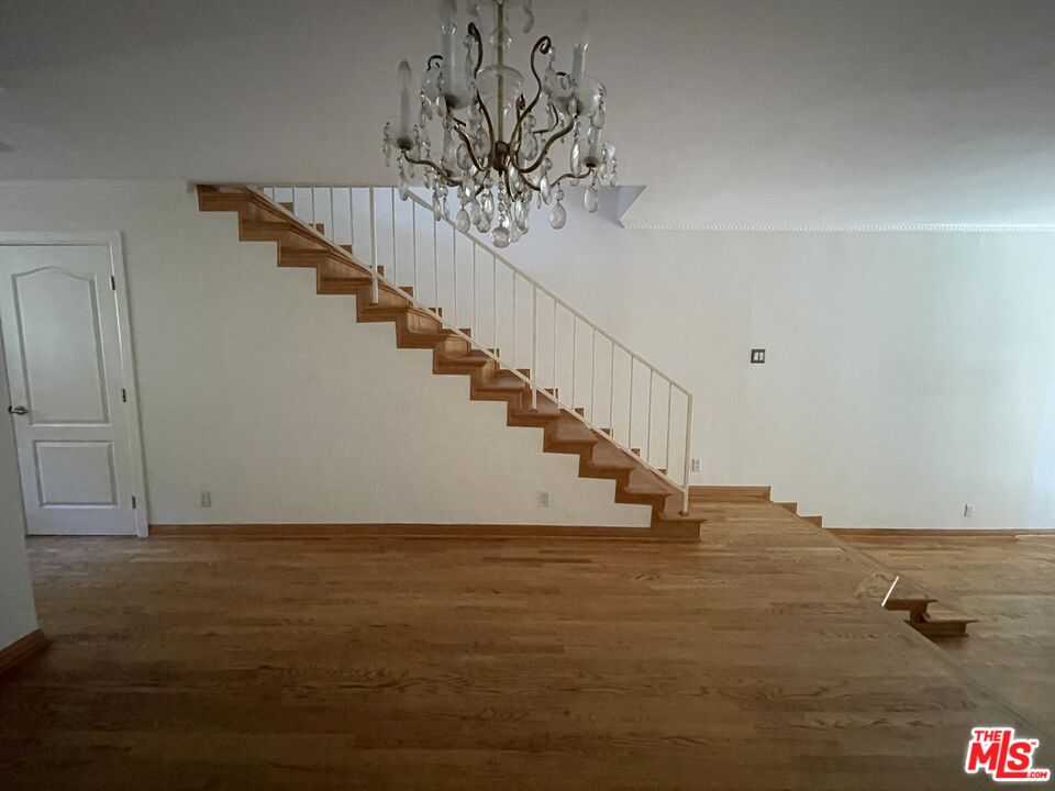 10921 Morrison St Unit: 3