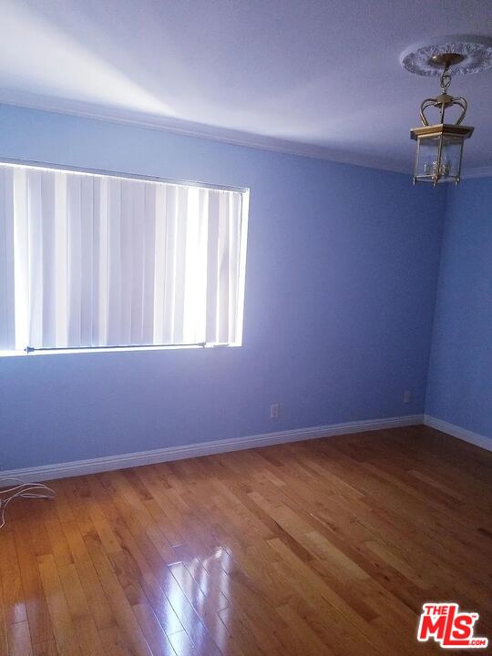 10921 Morrison St Unit: 3