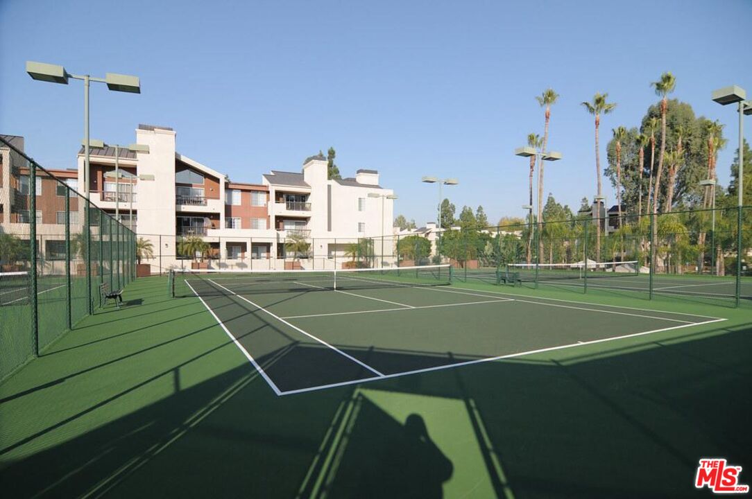 5535 Canoga Ave Unit: 117