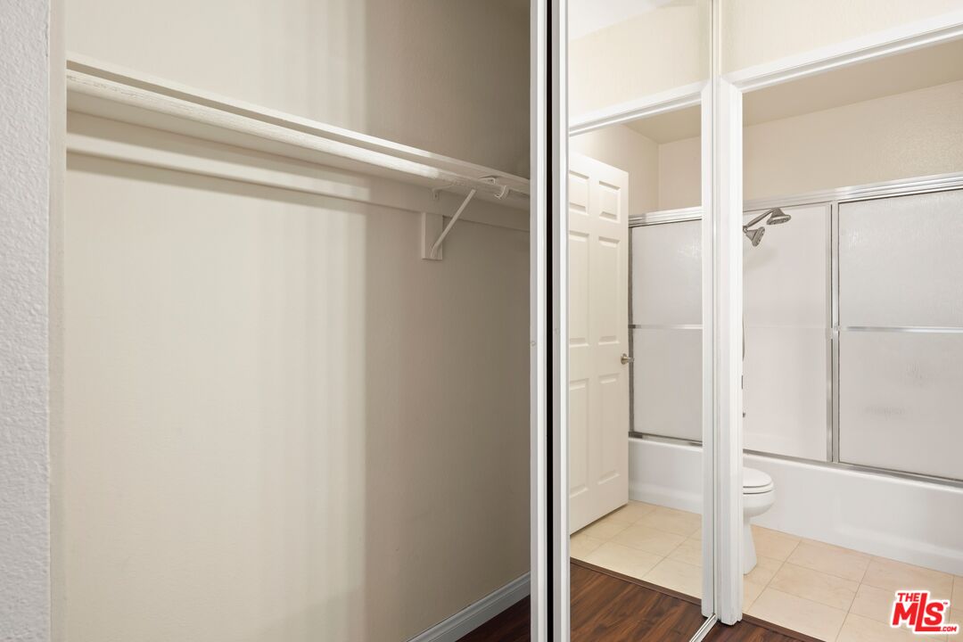 5535 Canoga Ave Unit: 117