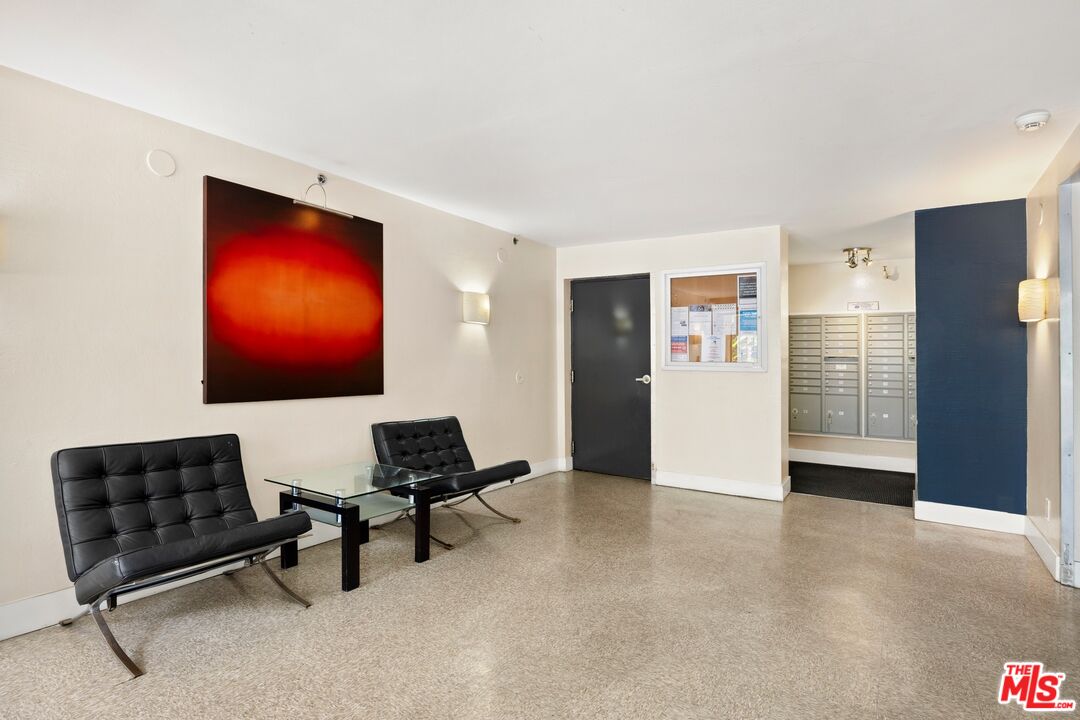 5535 Canoga Ave Unit: 117