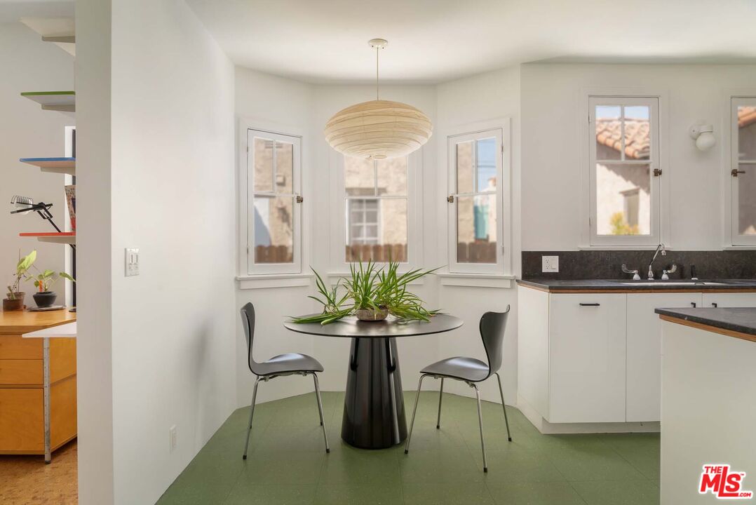 630 N Alta Vista Blvd