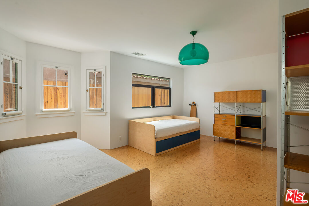 630 N Alta Vista Blvd