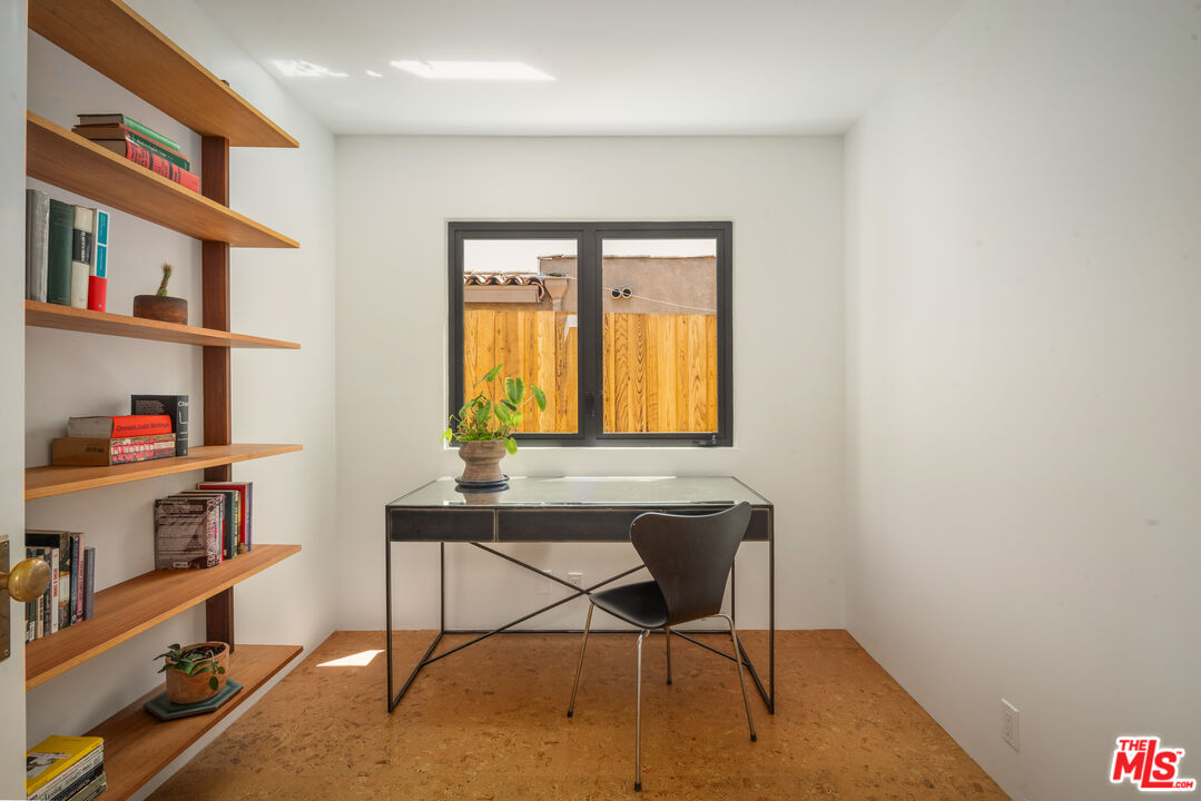 630 N Alta Vista Blvd