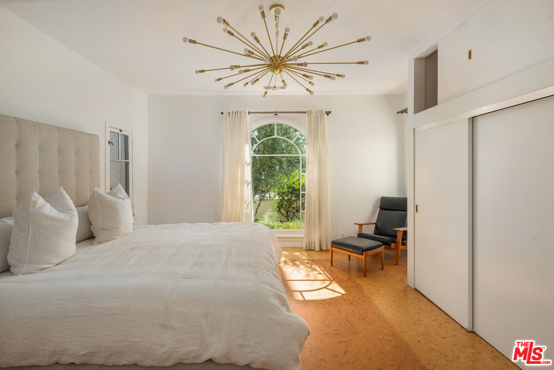 630 N Alta Vista Blvd