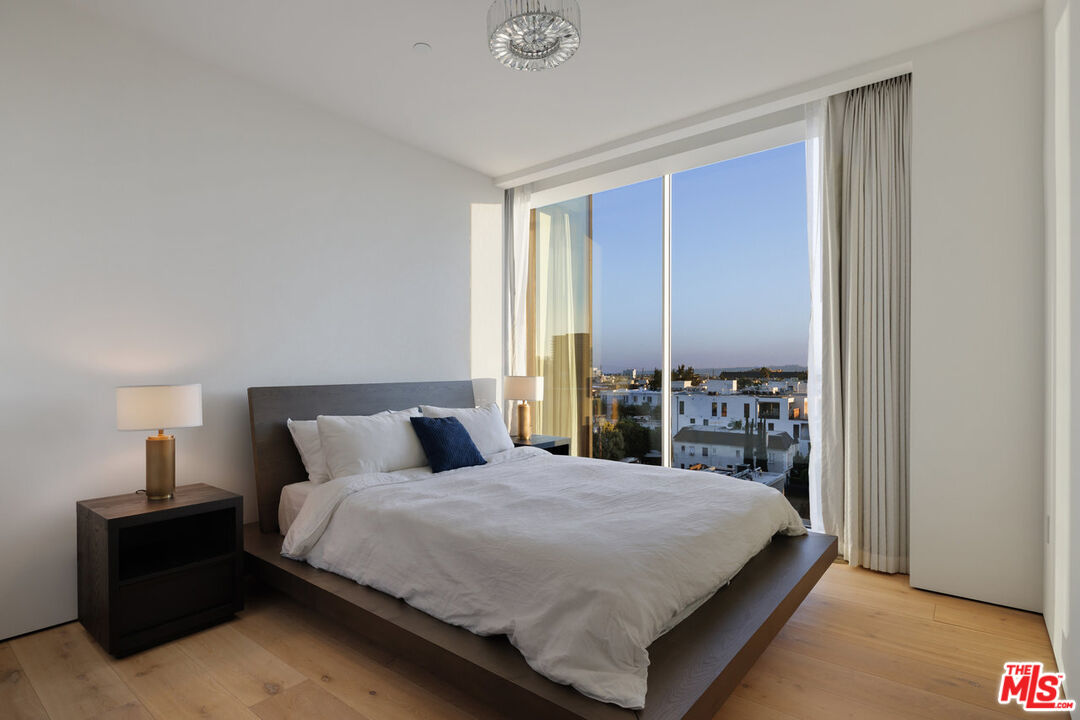 8899 Beverly Blvd Unit: 6G
