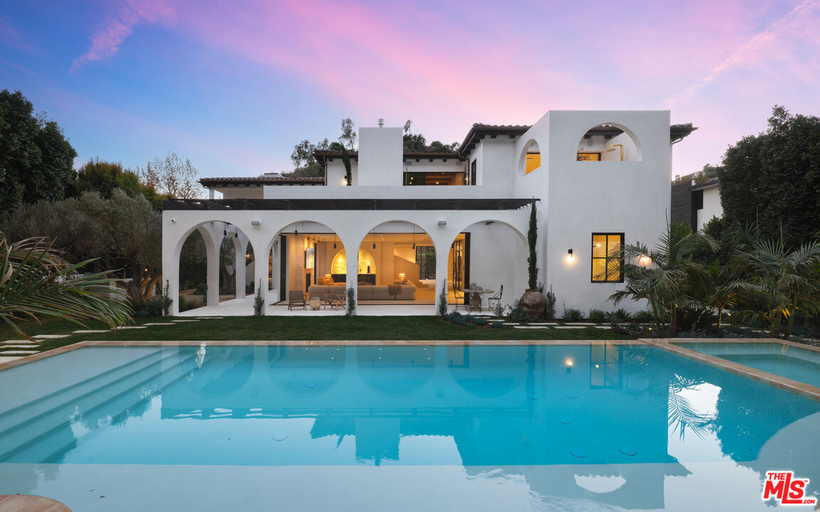 966 Stone Canyon Rd