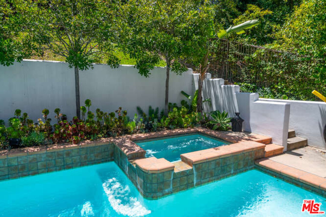 14318 Valley Vista Blvd