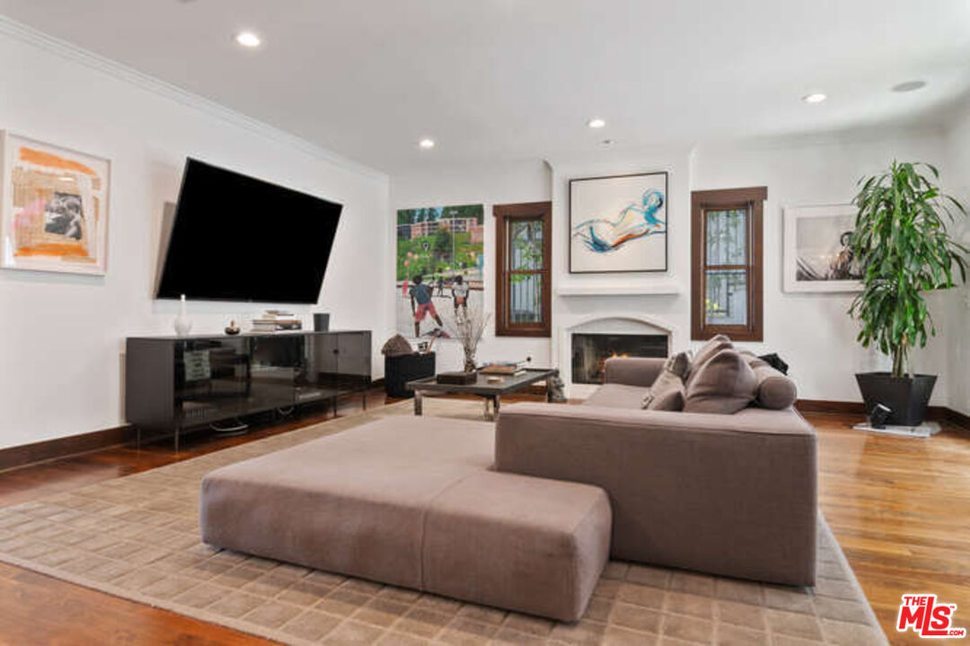 14318 Valley Vista Blvd