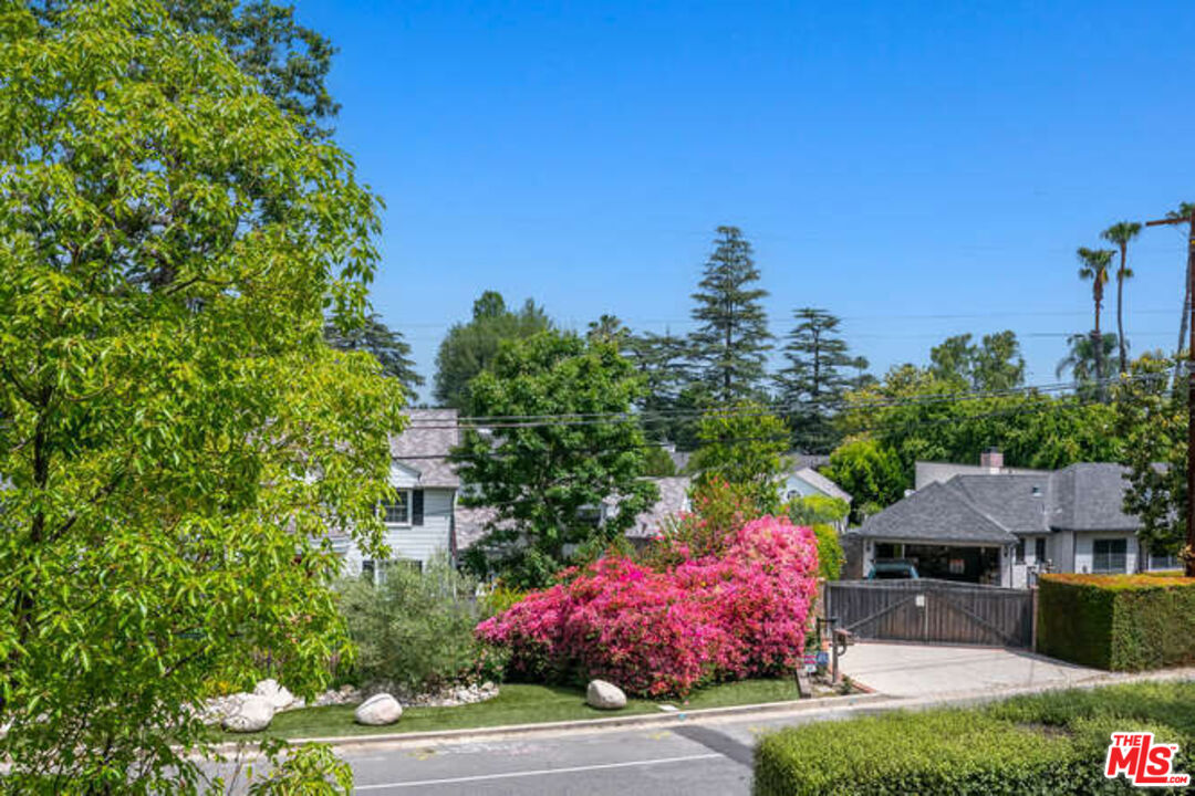 14318 Valley Vista Blvd