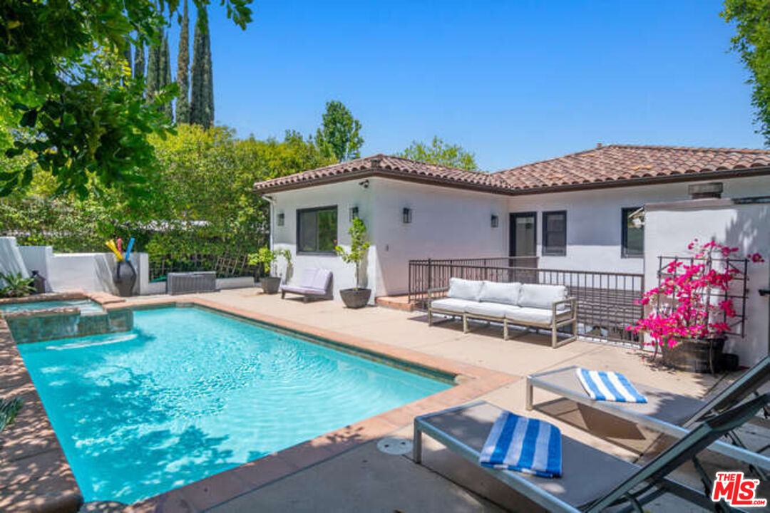 14318 Valley Vista Blvd