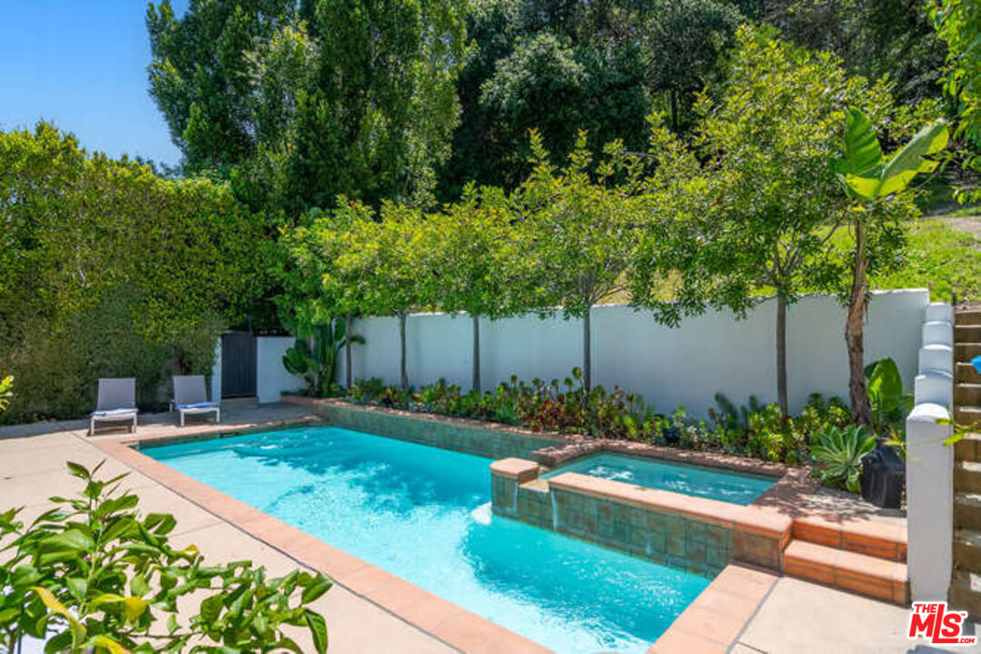 14318 Valley Vista Blvd