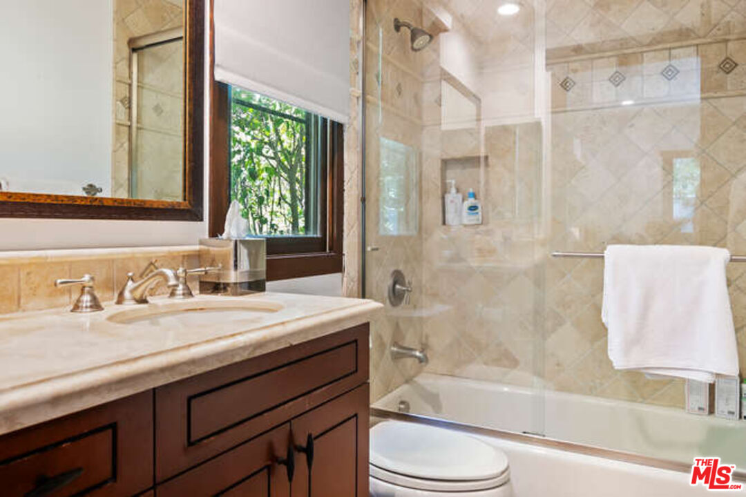 14318 Valley Vista Blvd