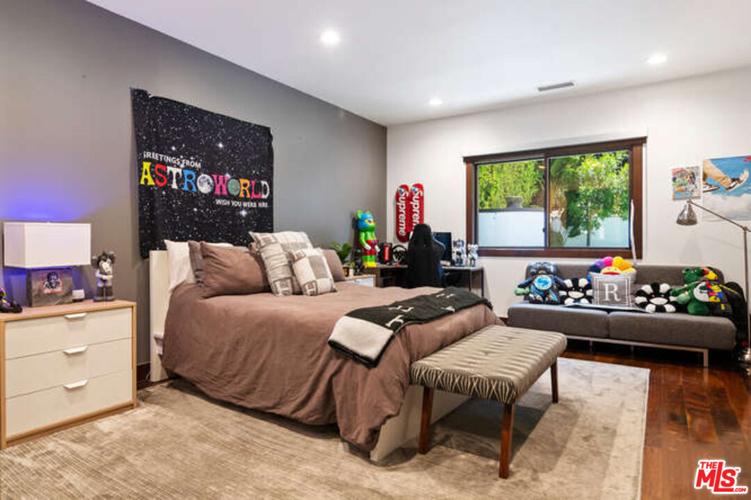 14318 Valley Vista Blvd