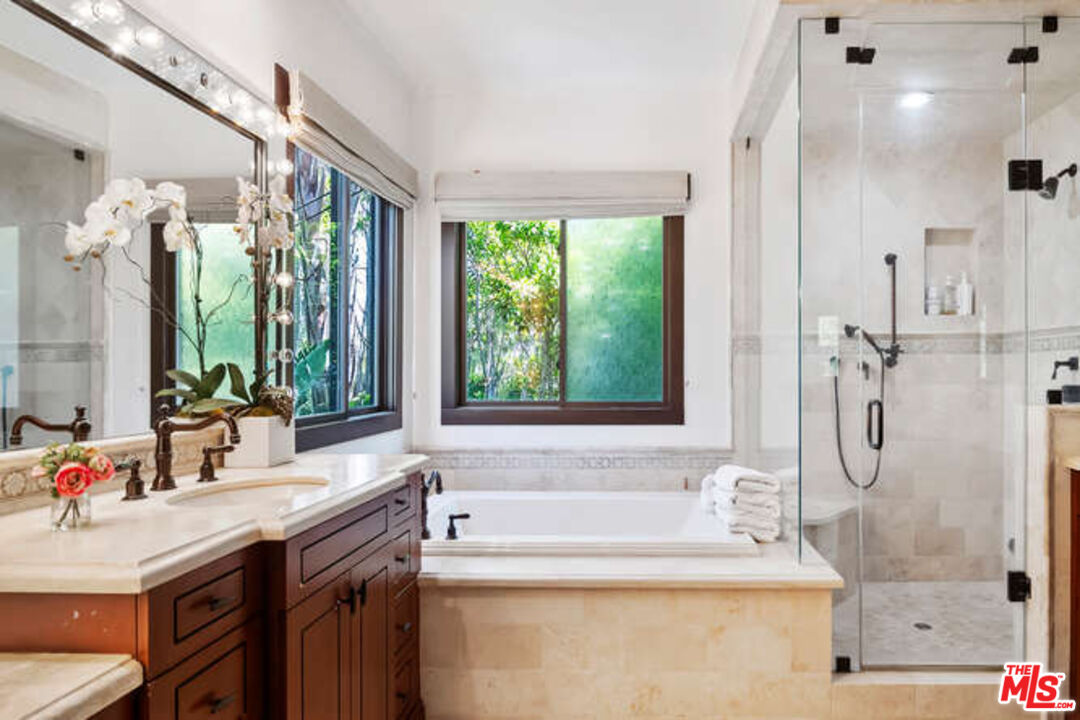 14318 Valley Vista Blvd